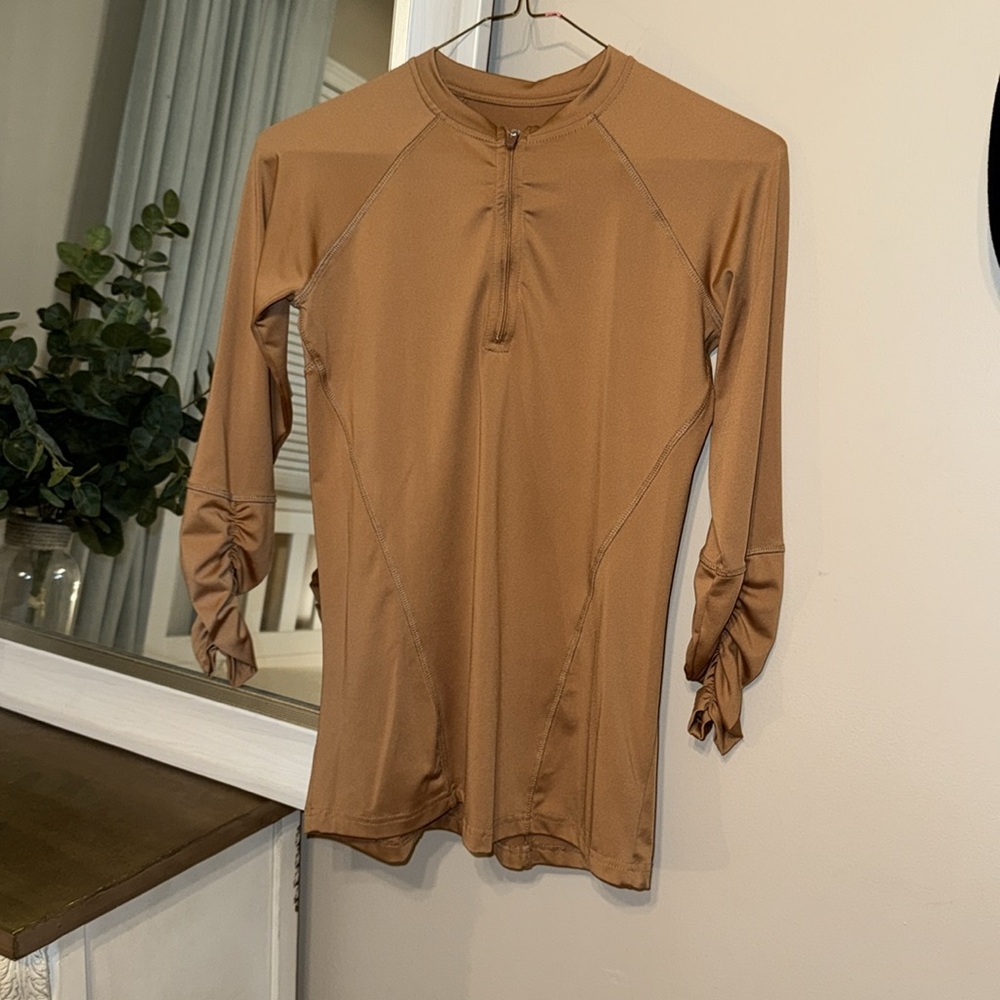 Snoga NWOT never worn